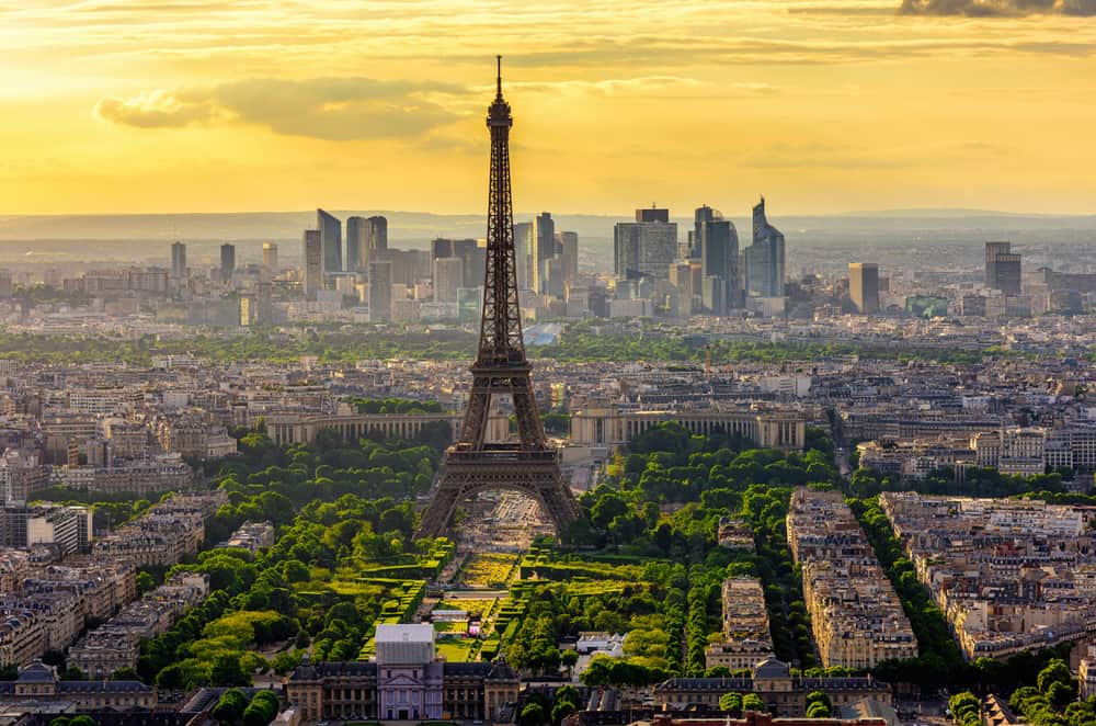 Beautiful Paris skyline